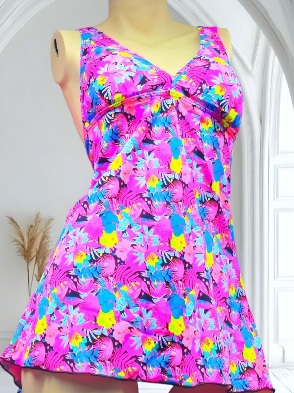 TRAJE DE BAÑO .